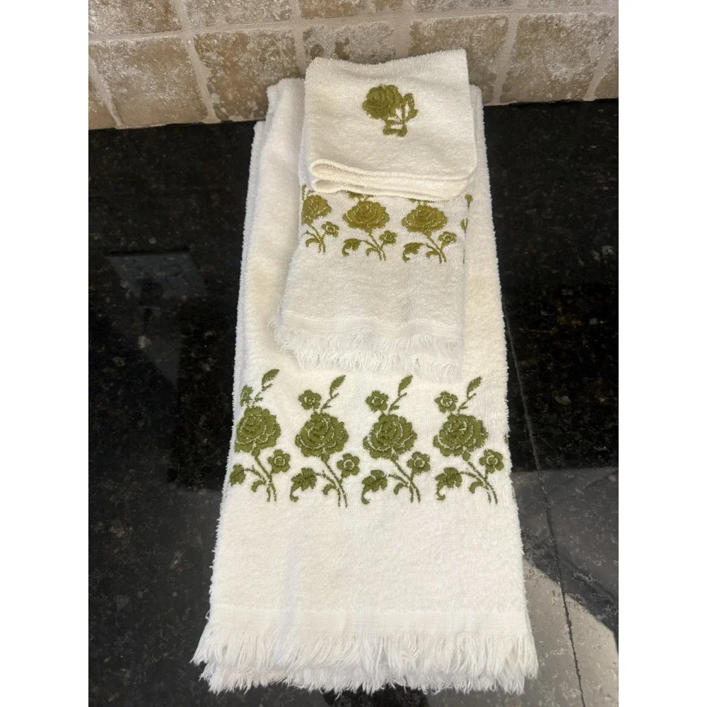 Vintage‎ Dundee 4 Piece Set Bath & Hand Towel Retro Green Floral Embroidery USA